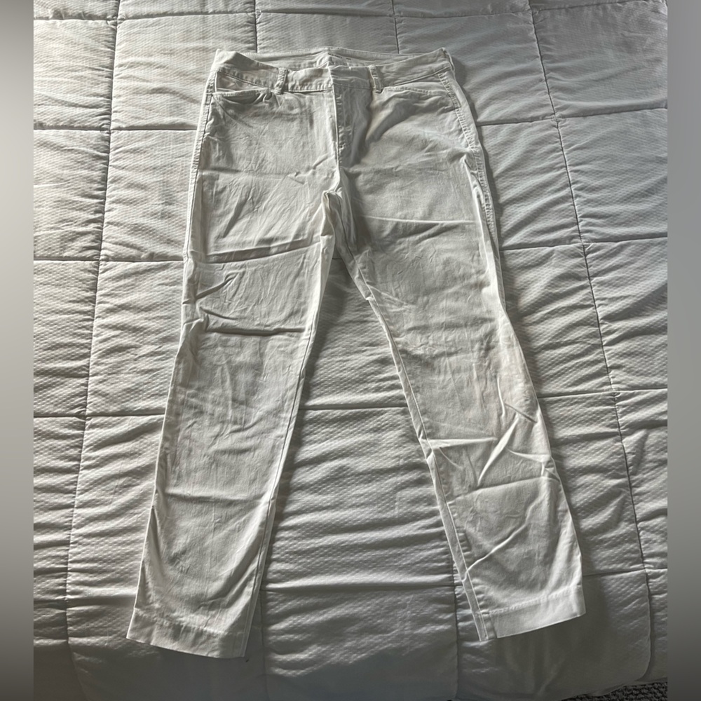 White Old Navy Pixie chino pants